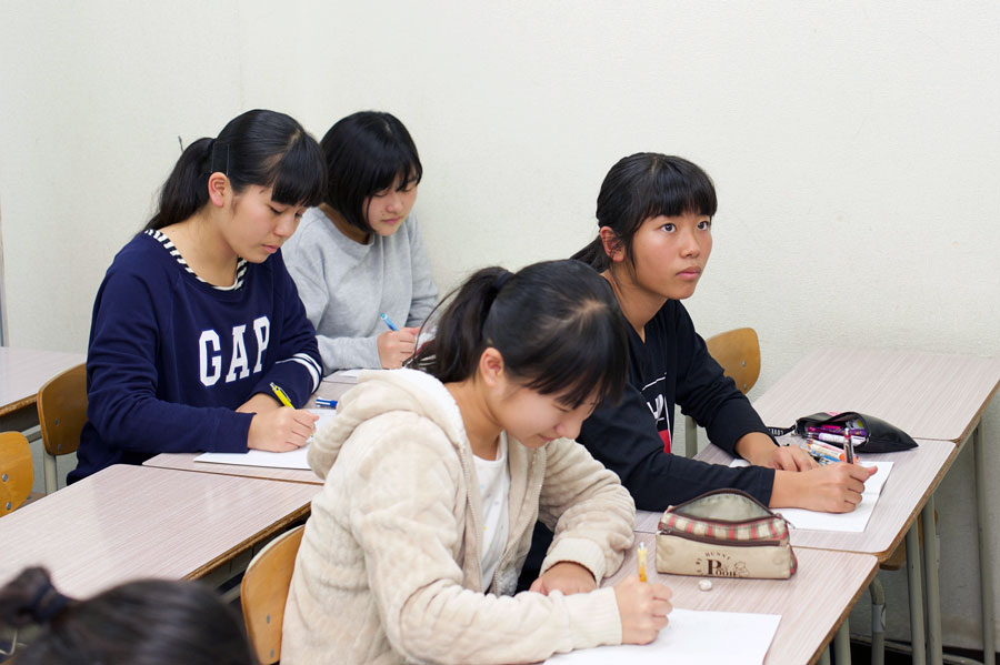 明るく楽しい先生の授業は勉強が捗ります